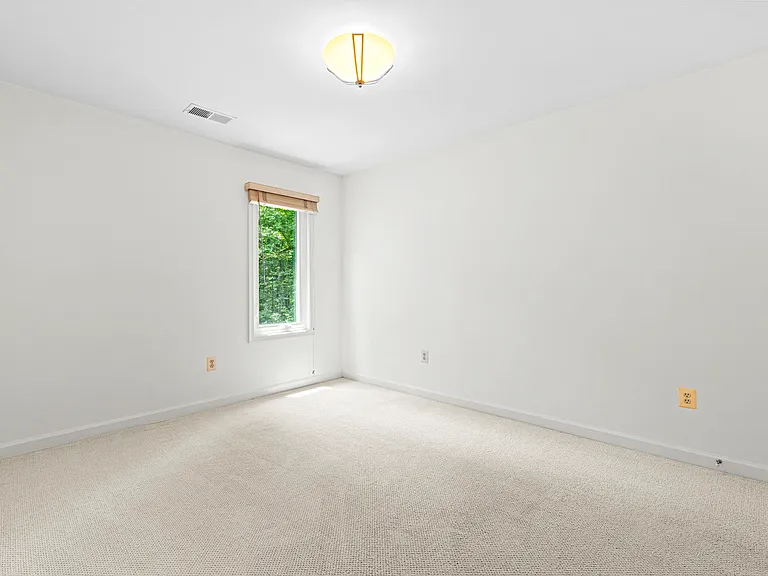 7926 Long Ridge Ct — Photo 18
