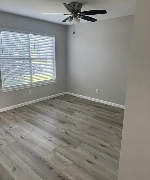 915 Churchill Farms Dr — Photo 8