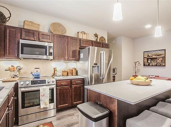 4th image of 407 Bosque Blvd #201