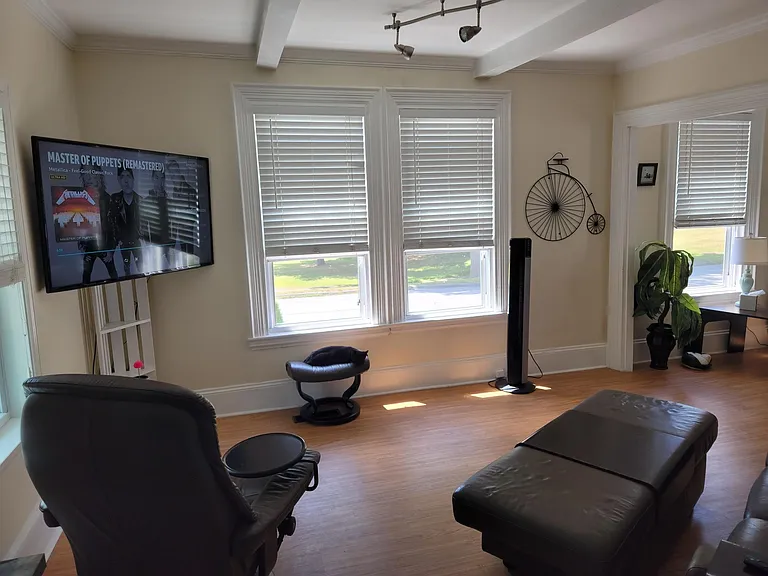 285 Pine St #4 — Photo 15