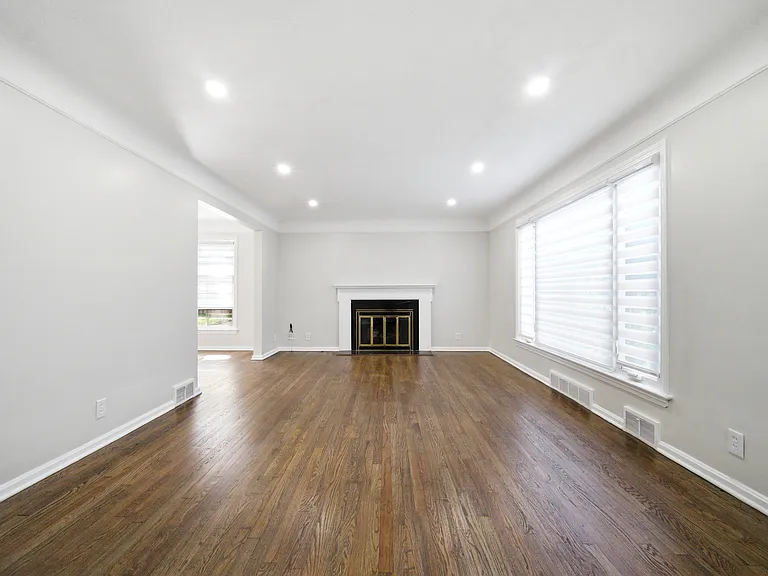 4037 Washington Blvd — Photo 8