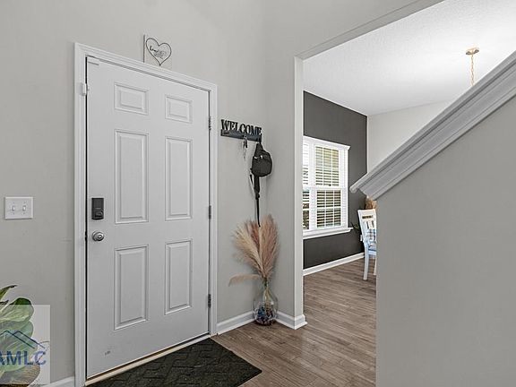 3rd image of 26 Sunflower Cir
