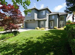 10 Hahnemann Ln, Napa, CA 94558