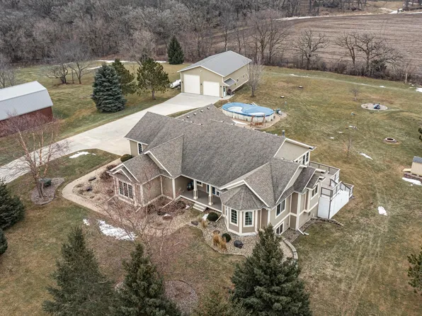 7154 Valley Dr SW, Byron, MN 55920