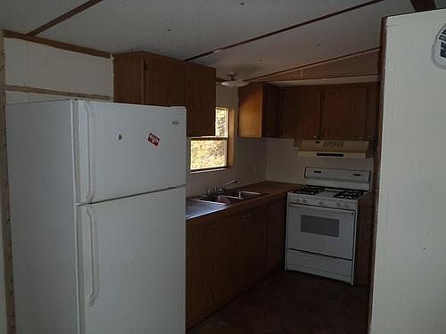 4th image of 220 Elliots Ln