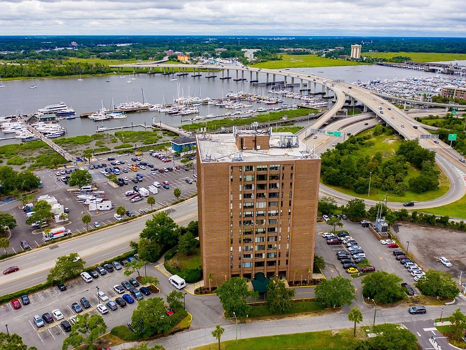1st image of 14 Lockwood Dr APT 1E