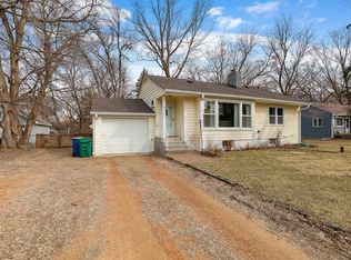 25780 Smithtown Rd, Shorewood, MN 55331