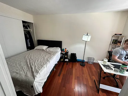 Rented by Olympia House Delaware LP | media 5
