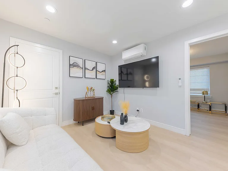 123 S Marguerita Ave #B — Photo 8