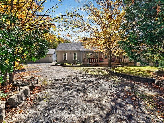 3rd image of 1542 Moneymore Rd