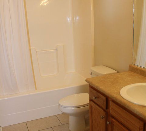 3rd image of 1001 Railroad Ave #11