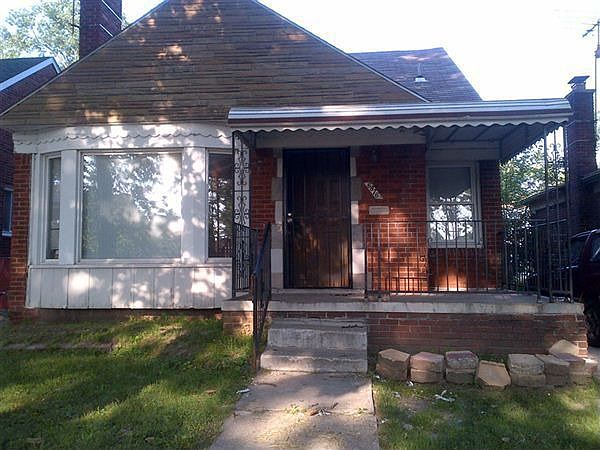 1st image of 6876 Woodmont Ave