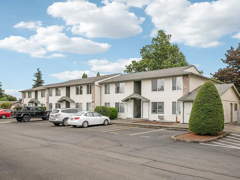 Rivertown Apartments — Photo 8