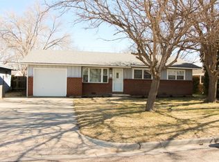 1220 Old Manor Rd, Garden City, KS 67846