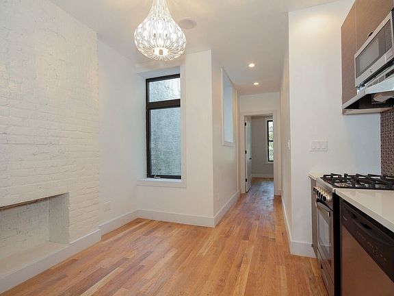 4th image of 336 Chauncey St #2DD