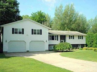 6982 Cindy Ln, Girard, PA 16417