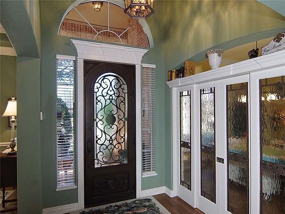 5th image of 8304 Thornway Ct