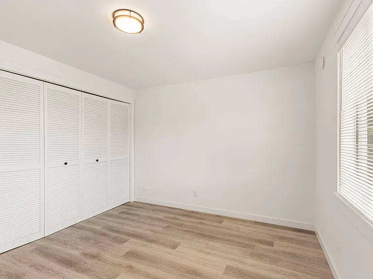 13981 Mercado Dr — Photo 8