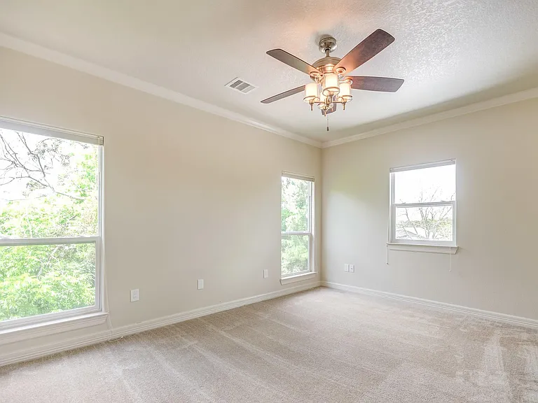 1009 Bryan Ave — Photo 25