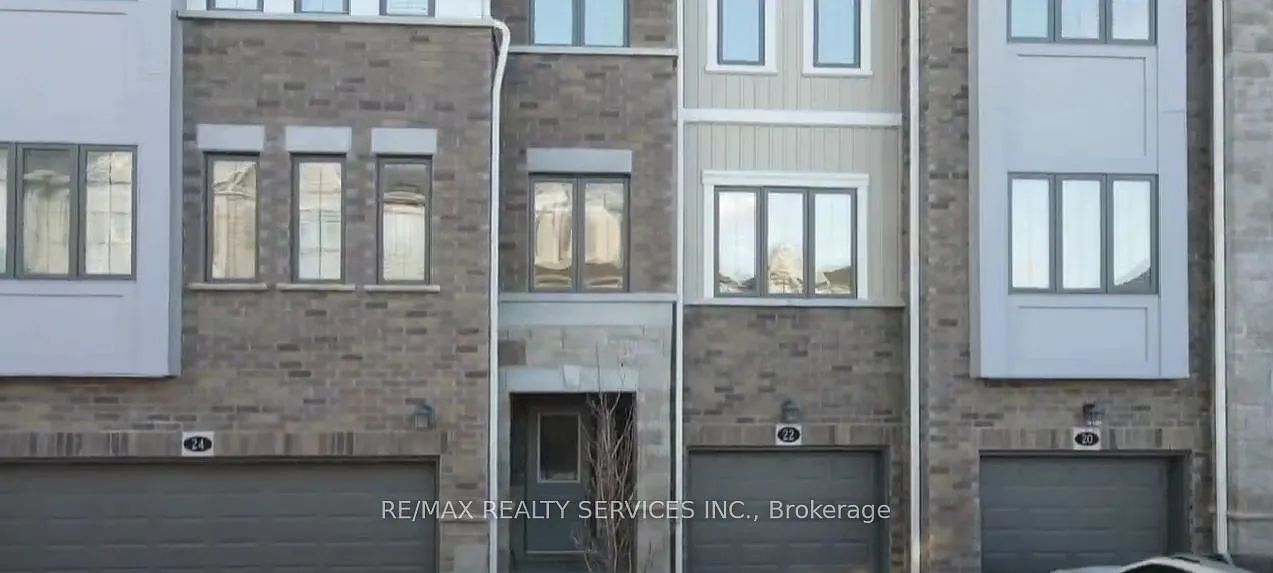 4 bed, $2,800 — Photo 1