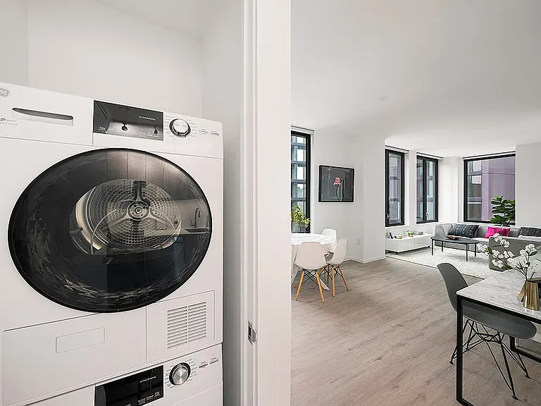 12 Halsey St #Penthouse 201 — Photo 2