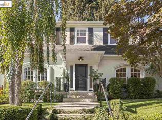 1048 Sunnyhills Rd, Oakland, CA