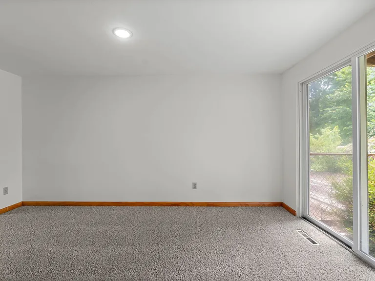 1105 Anna Ave — Photo 14
