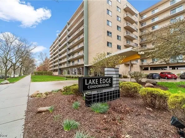 10301 Lake Ave APT 210, Cleveland, OH 44102