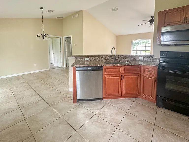 548 Marion Oaks Blvd — Photo 7