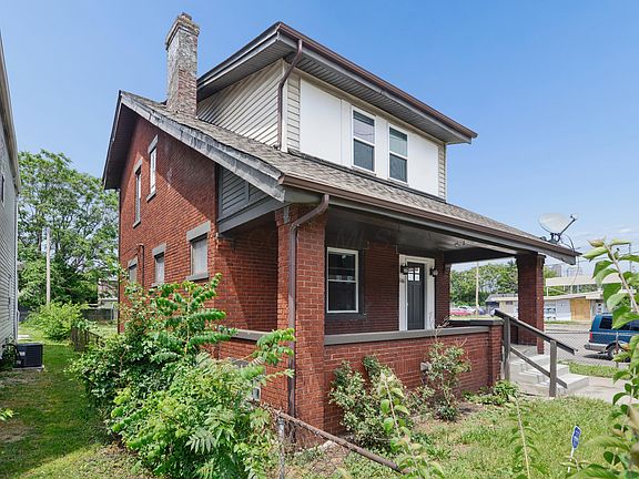 3rd image of 746 Sullivant Ave