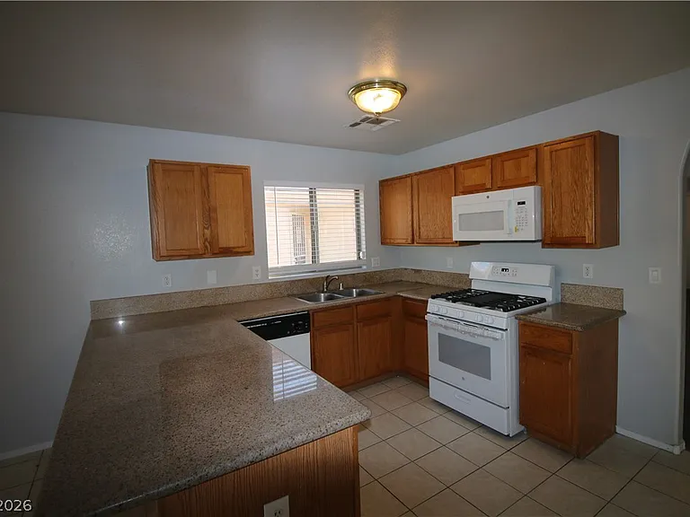 7868 Steamboat Springs Ct — Photo 13