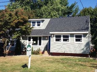 3 Van Buren St, Brentwood, NY 11717