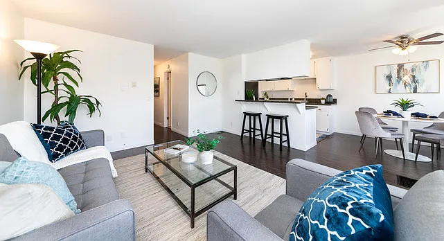 1720 Ardmore Ave #212 — Photo 1