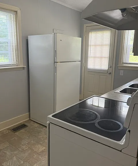 613 Old Williams Rd — Photo 6