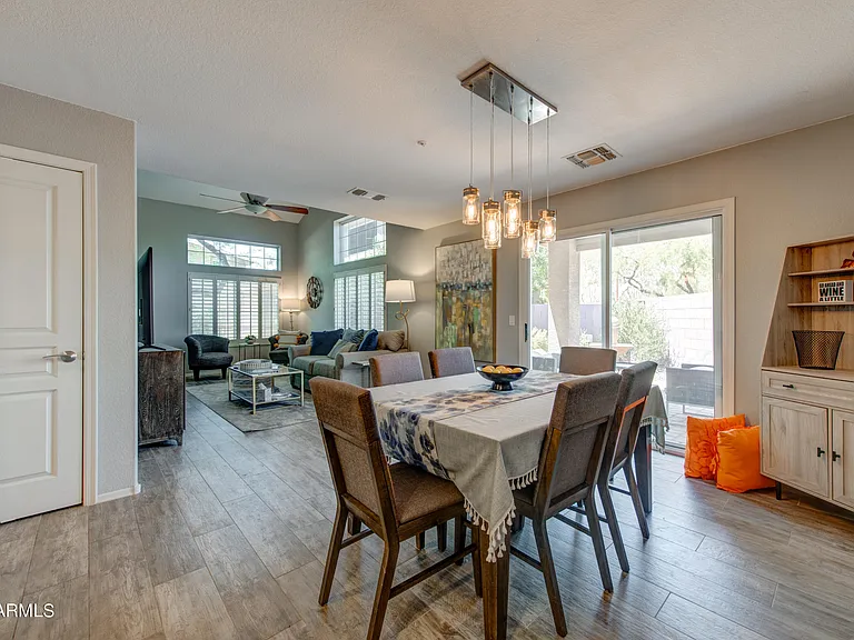 15550 N Frank Lloyd Wright Blvd #1061 — Photo 8