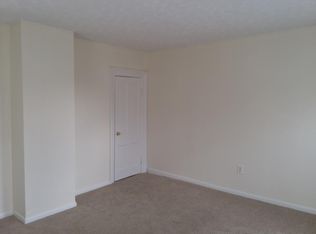 1221 W 8th St #UP, Ashtabula, OH 44004
