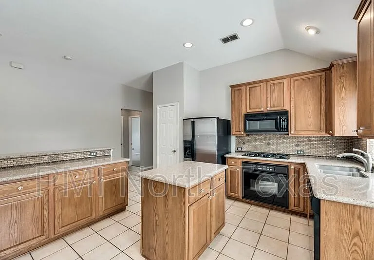 12421 Bruschetta Dr — Photo 8