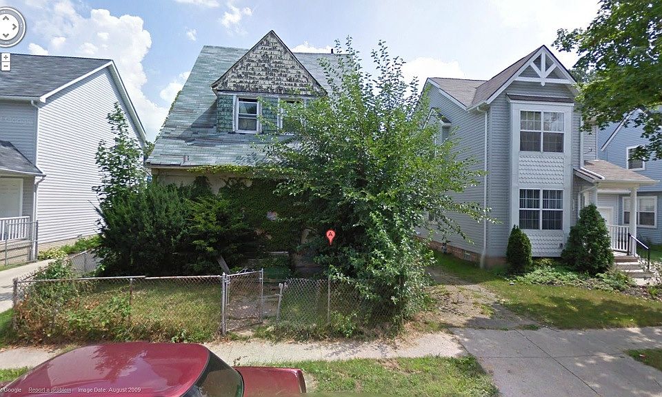 2nd image of 609 E 102nd St