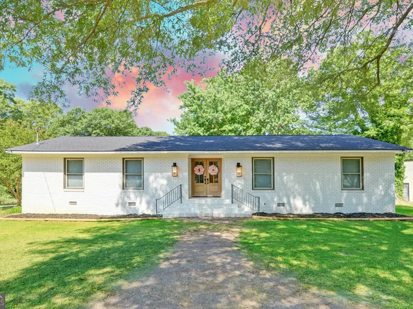 419 N Carolina St, Hartwell, GA 30643