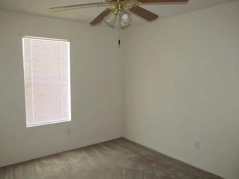 3210 Viewcrest Dr — Photo 10