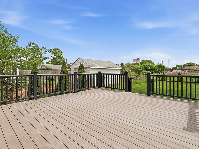 8330 Wexford Ave — Photo 30