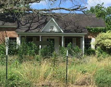 2nd image of 267 N County Road 4105