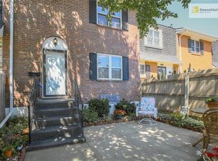 8622 W 84th St, Overland Park, KS 66212
