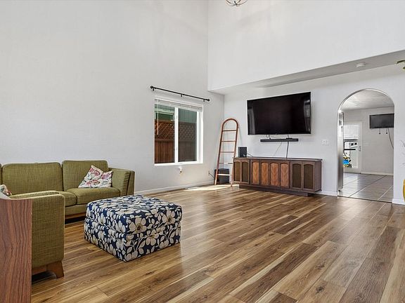 4th image of 315 Anteeo Way