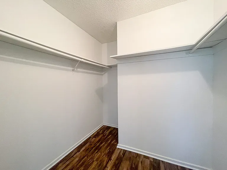 433 W Panther Way — Photo 13
