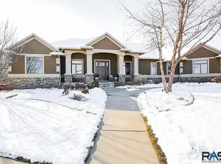 8709 E Torchwood Ln, Sioux Falls, SD 57110