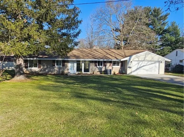 23 Lakeview Dr, Grafton, OH 44044