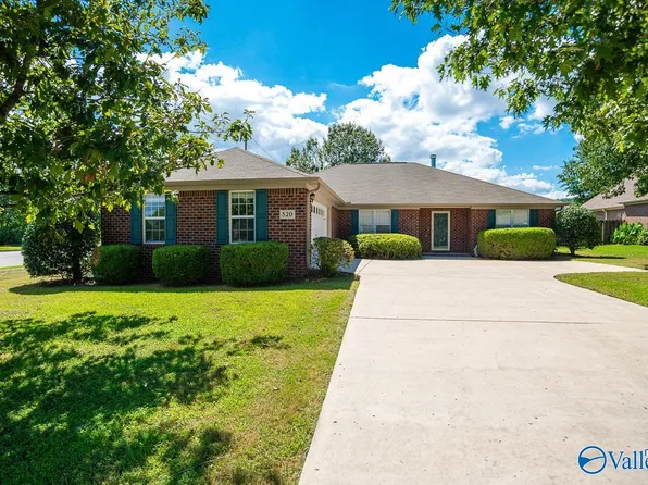 520 Wade Rd SE, Owens Cross Roads, AL 35763