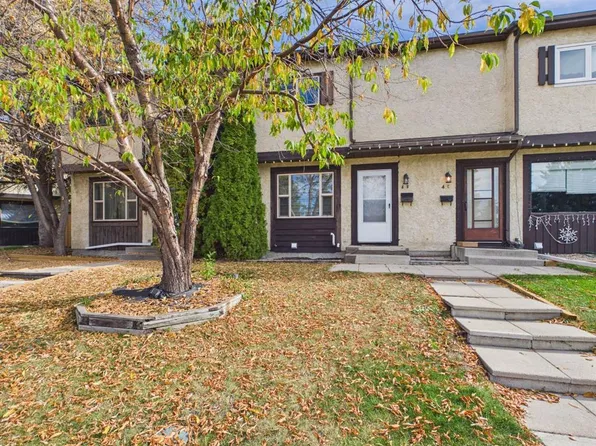 4 W Manning St #B, Red Deer, AB T4R 1N6