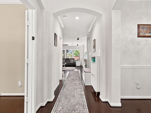5th image of 21334 Hawkley Dr